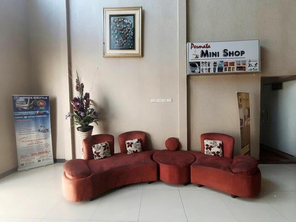 Permata Hotel Purwakarta Bagian luar foto